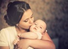 Как развить малыша с помощью простого физического контакта